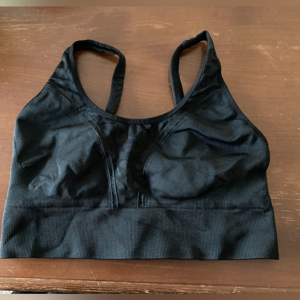 Victoria’s Secret black sports bralette